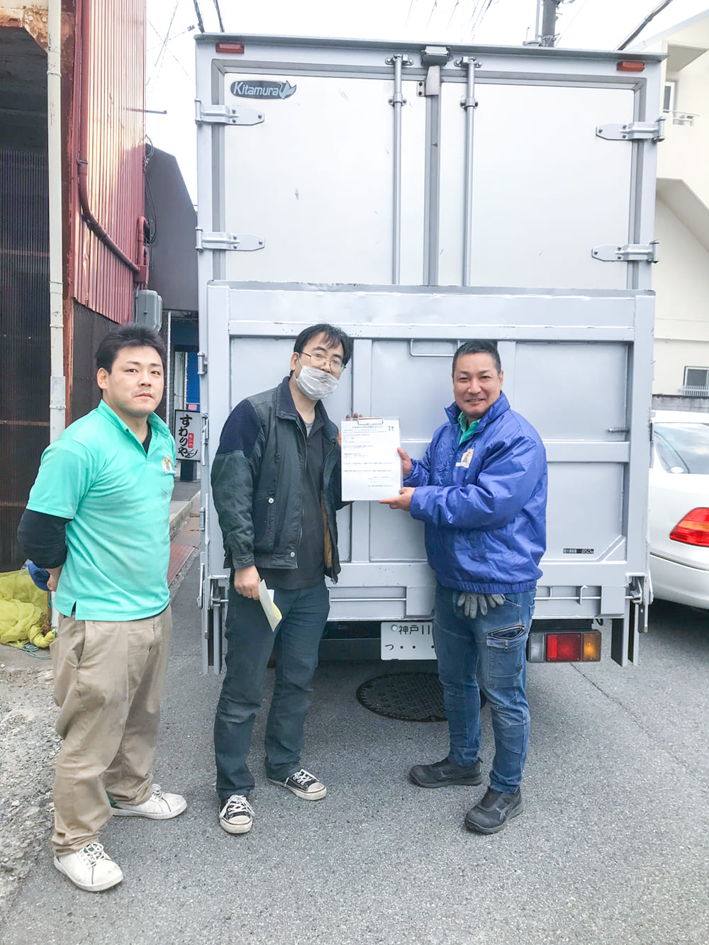 スタッフとお客様の写真