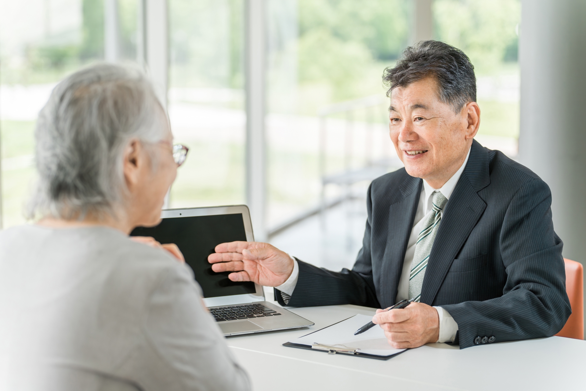 ゴミ屋敷片付行政支援