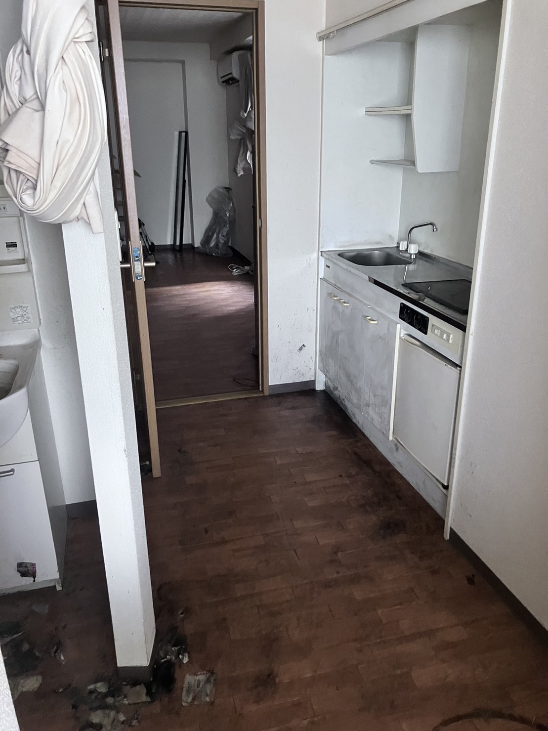 ゴミ屋敷片付けイメージする画像