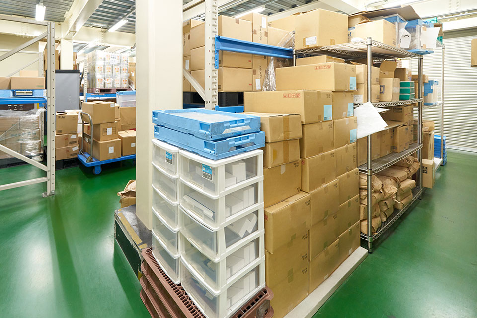 倉庫の大量在庫品の回収・処分